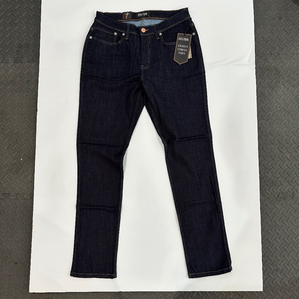 DUER NWT Mens Performance Denim Relaxed Fit in Heritage Rinse - Multiple Sizes - Picture 2 of 8